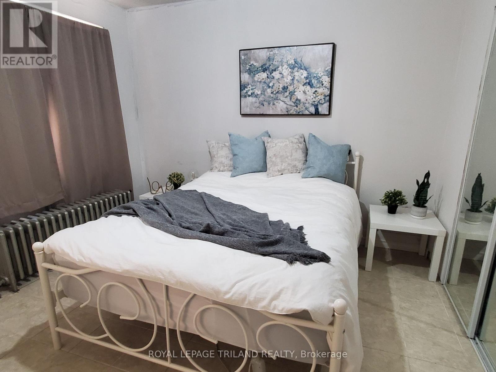 6566 Drummond Road, Niagara Falls (Dorchester), Ontario  L2G 4N7 - Photo 24 - X9251133