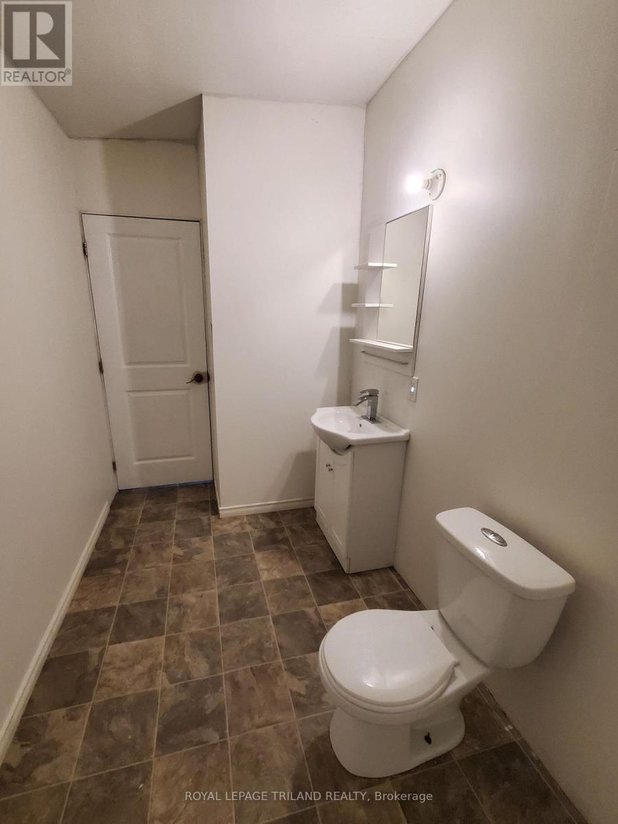6566 Drummond Road, Niagara Falls (Dorchester), Ontario  L2G 4N7 - Photo 29 - X9251133