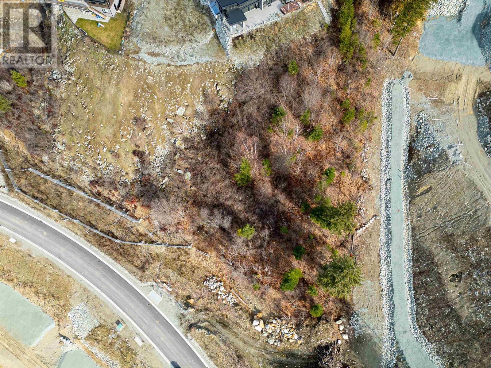 7682 Cerulean Drive, Pemberton, British Columbia  V0N 2L3 - Photo 2 - R2954732