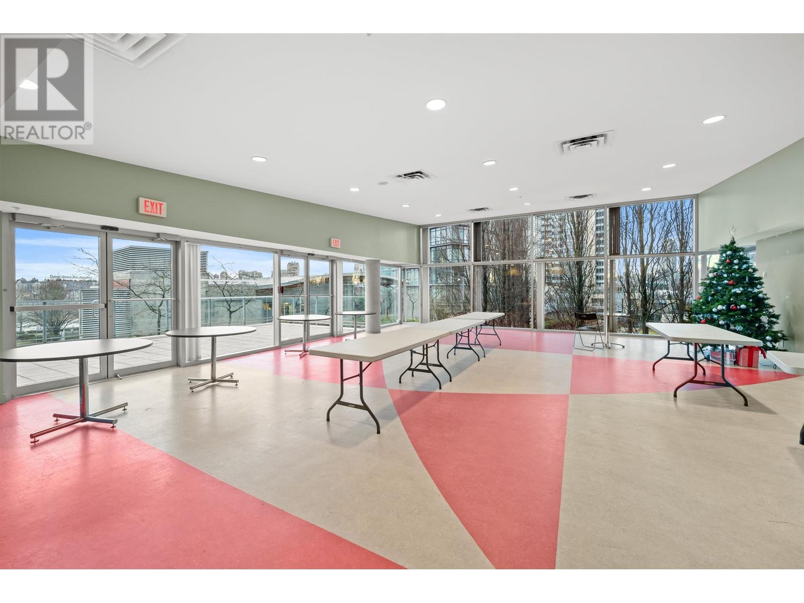 Listing Picture 24 of 35 : 3103 455 BEACH CRESCENT, Vancouver / 溫哥華 - 魯藝地產 Yvonne Lu Group - MLS Medallion Club Member