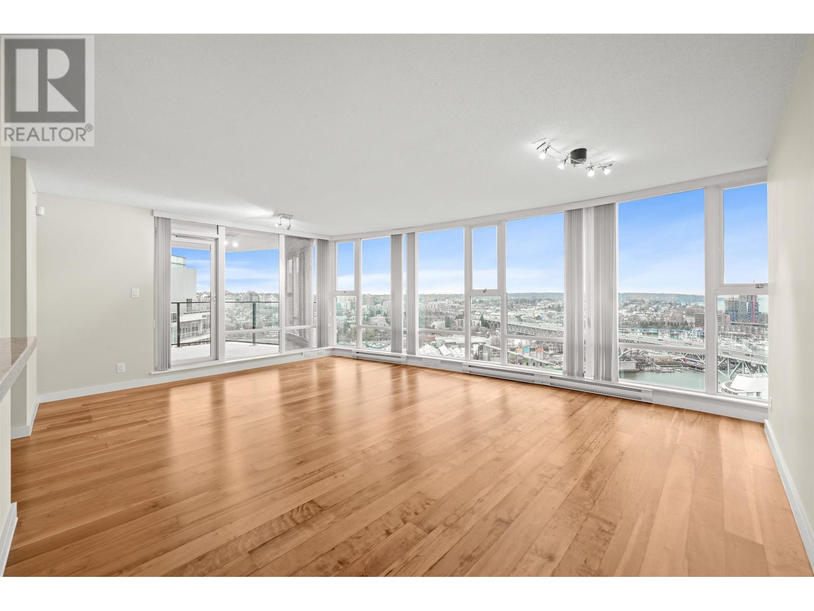 Listing Picture 3 of 35 : 3103 455 BEACH CRESCENT, Vancouver / 溫哥華 - 魯藝地產 Yvonne Lu Group - MLS Medallion Club Member