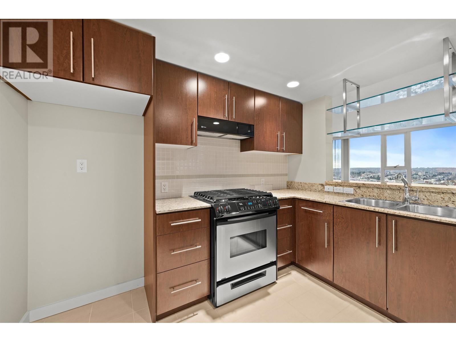 Listing Picture 6 of 35 : 3103 455 BEACH CRESCENT, Vancouver / 溫哥華 - 魯藝地產 Yvonne Lu Group - MLS Medallion Club Member