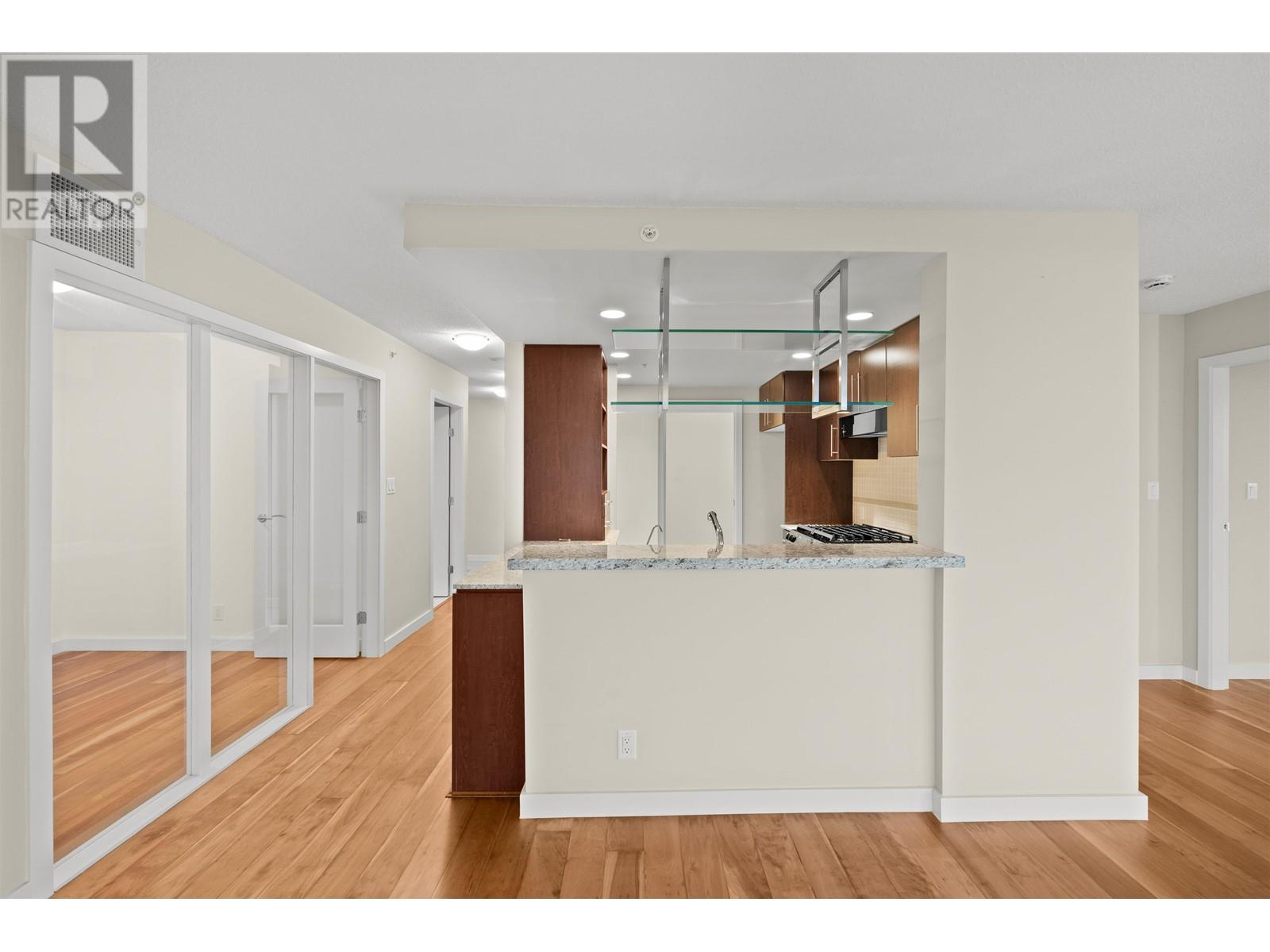 Listing Picture 7 of 35 : 3103 455 BEACH CRESCENT, Vancouver / 溫哥華 - 魯藝地產 Yvonne Lu Group - MLS Medallion Club Member