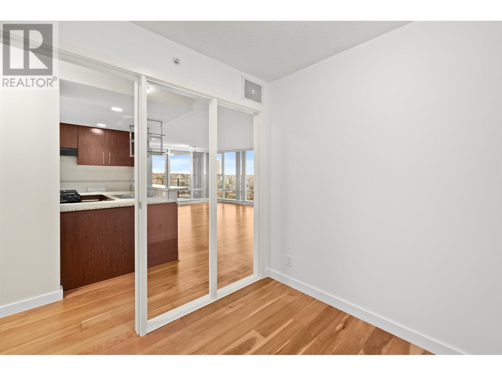 Listing Picture 8 of 35 : 3103 455 BEACH CRESCENT, Vancouver / 溫哥華 - 魯藝地產 Yvonne Lu Group - MLS Medallion Club Member