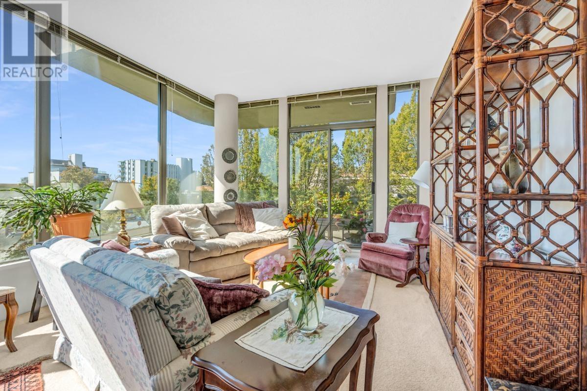 201 570 18th Street, West Vancouver, British Columbia  V7V 3V7 - Photo 5 - R2954725