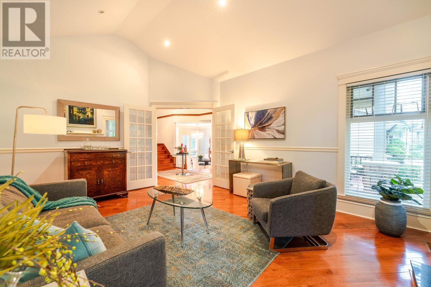Property at 1630 LAWSON AVENUE image 5