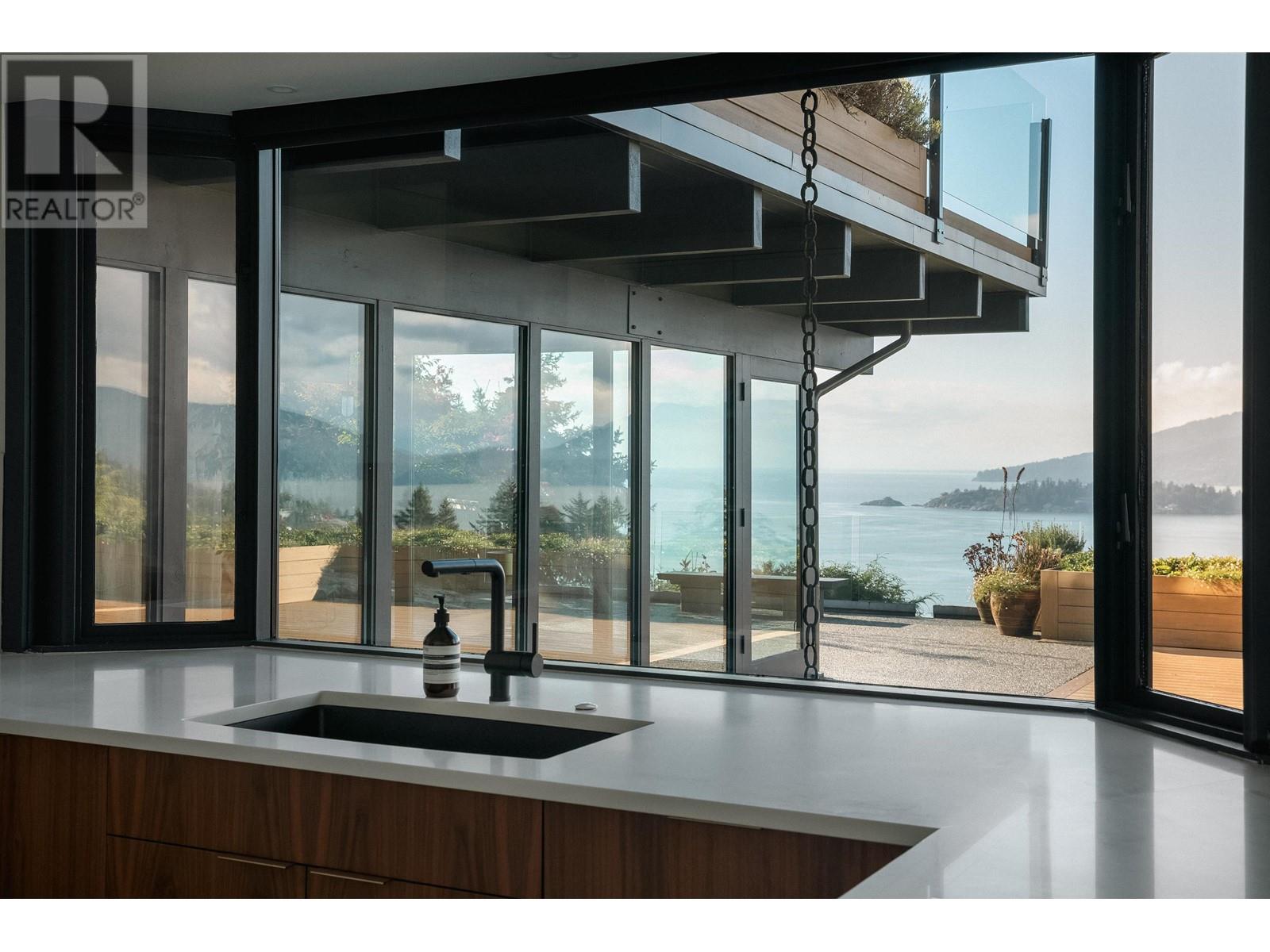 5260 Keith Road, West Vancouver, British Columbia  V7W 2N1 - Photo 14 - R2954703