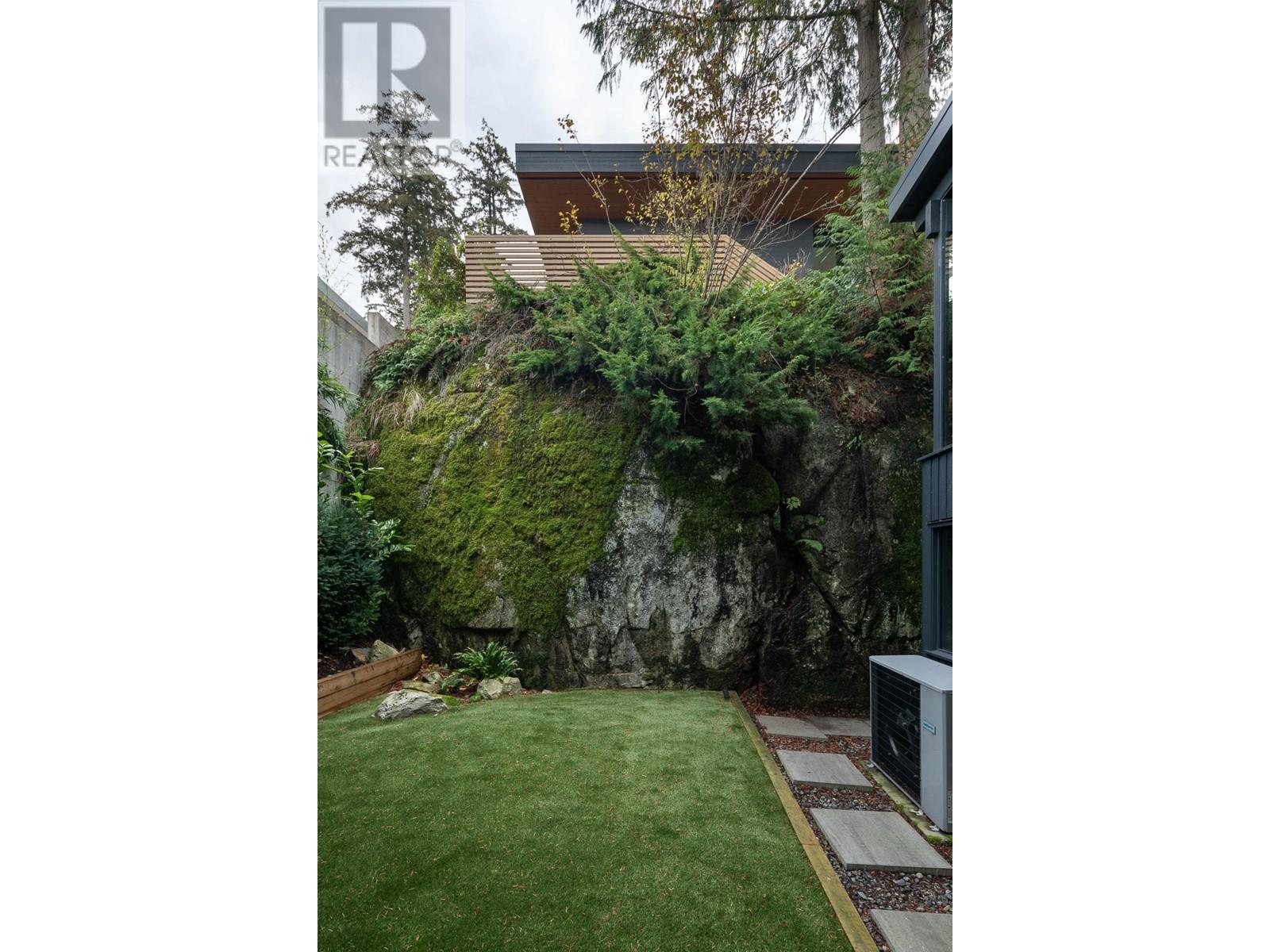 5260 Keith Road, West Vancouver, British Columbia  V7W 2N1 - Photo 7 - R2954703