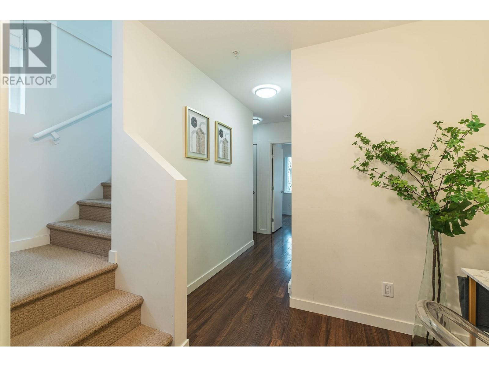 Listing Picture 20 of 34 : 4858 ELDORADO MEWS, Vancouver / 溫哥華 - 魯藝地產 Yvonne Lu Group - MLS Medallion Club Member