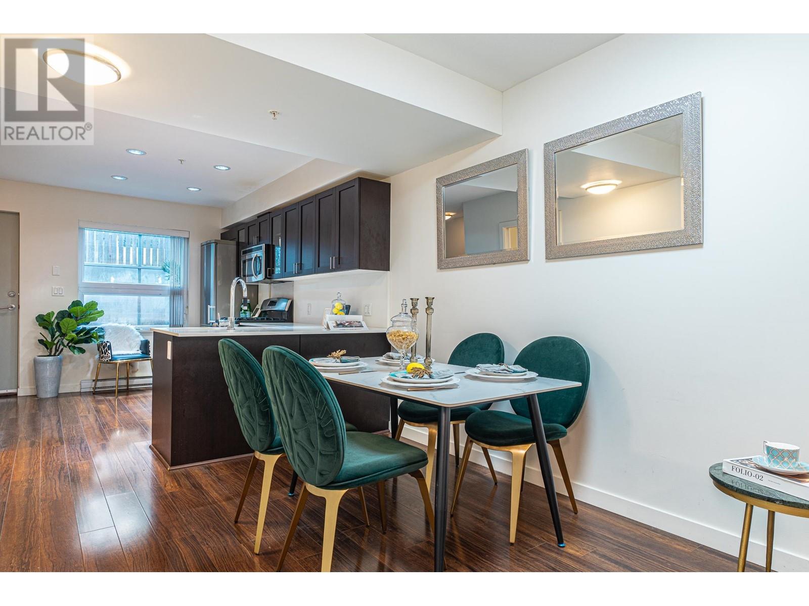 Listing Picture 9 of 34 : 4858 ELDORADO MEWS, Vancouver / 溫哥華 - 魯藝地產 Yvonne Lu Group - MLS Medallion Club Member