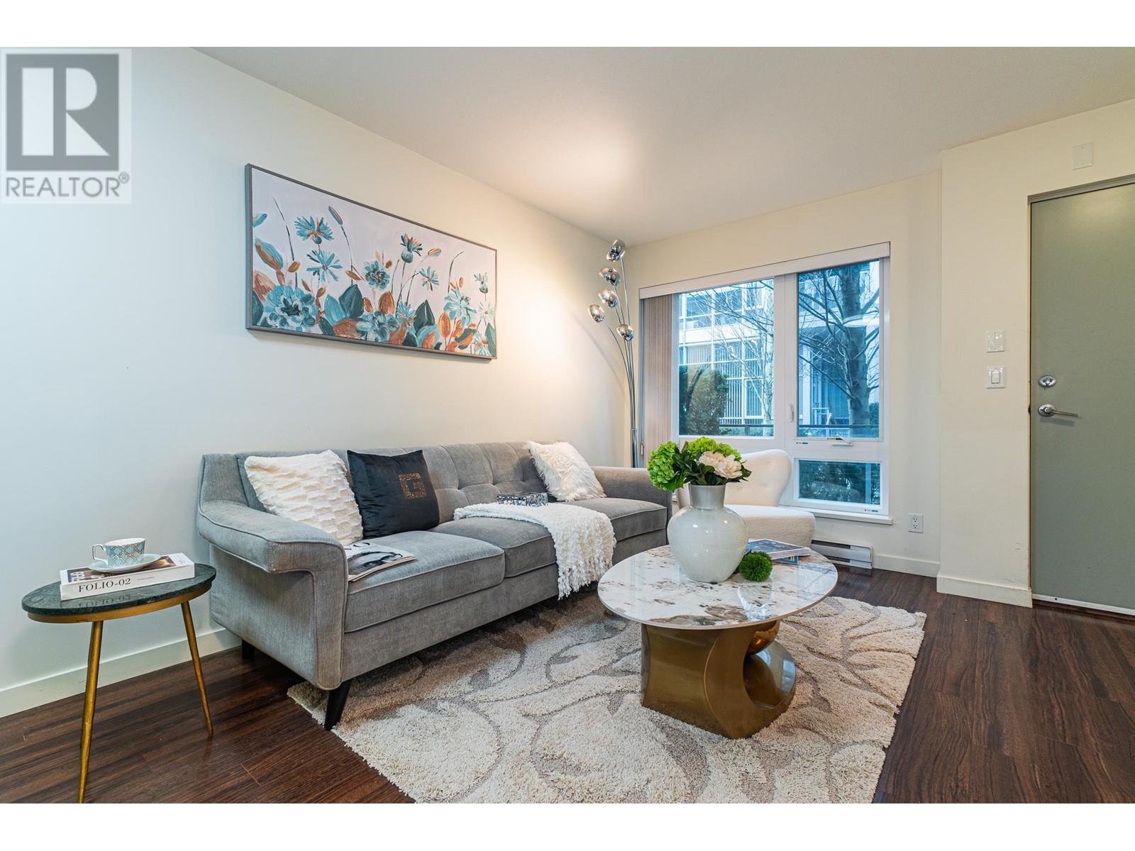 Listing Picture 6 of 34 : 4858 ELDORADO MEWS, Vancouver / 溫哥華 - 魯藝地產 Yvonne Lu Group - MLS Medallion Club Member