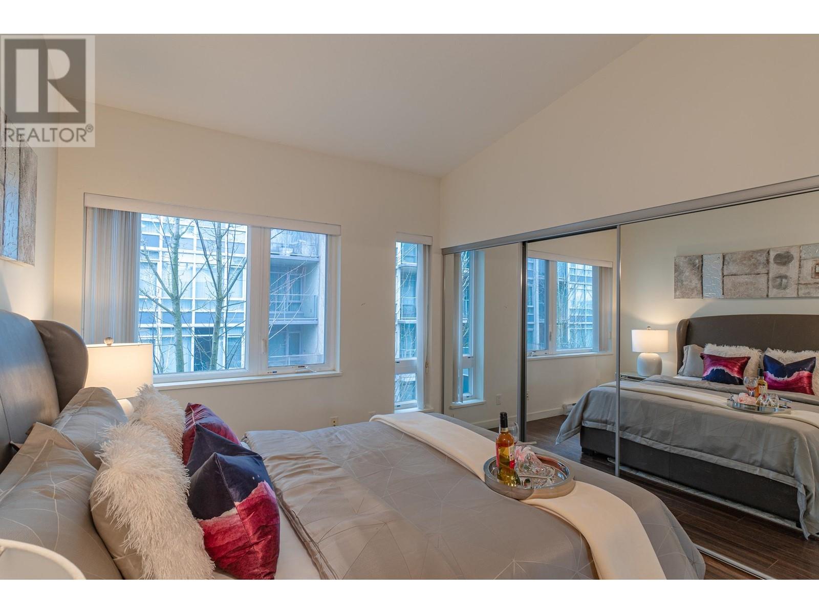 Listing Picture 24 of 34 : 4858 ELDORADO MEWS, Vancouver / 溫哥華 - 魯藝地產 Yvonne Lu Group - MLS Medallion Club Member