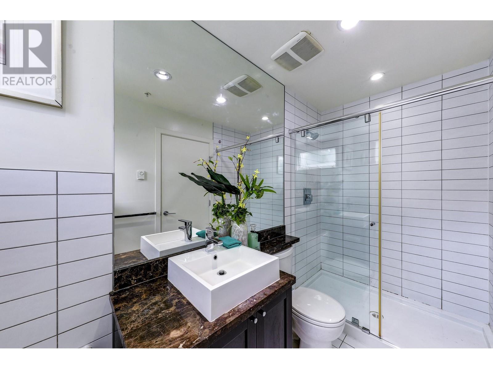 Listing Picture 29 of 34 : 4858 ELDORADO MEWS, Vancouver / 溫哥華 - 魯藝地產 Yvonne Lu Group - MLS Medallion Club Member