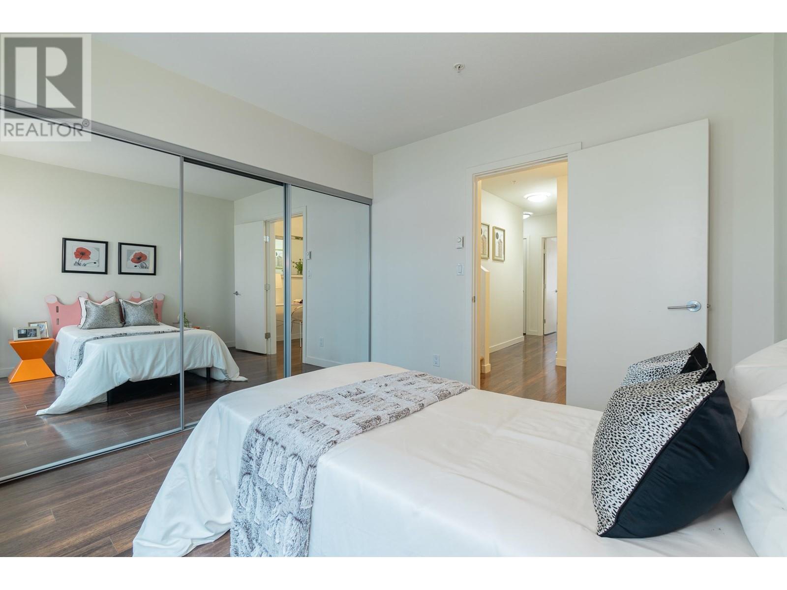 Listing Picture 31 of 34 : 4858 ELDORADO MEWS, Vancouver / 溫哥華 - 魯藝地產 Yvonne Lu Group - MLS Medallion Club Member