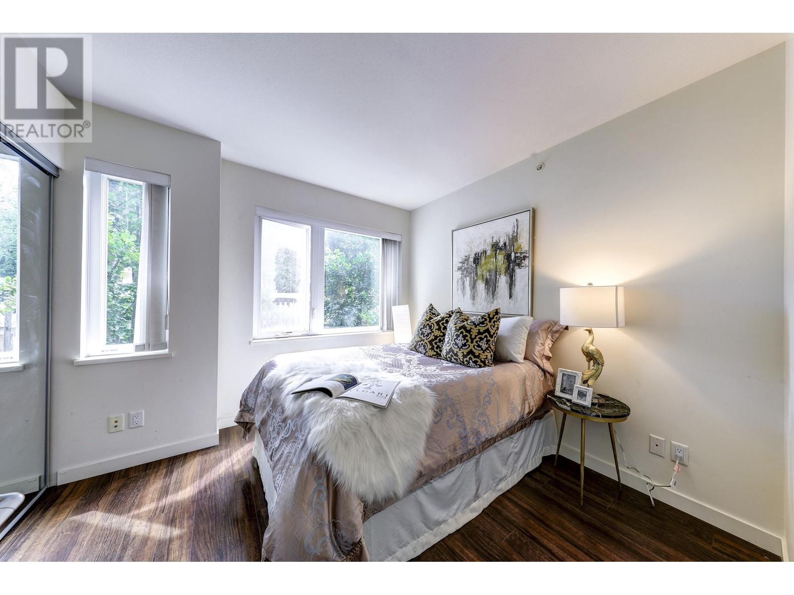 Listing Picture 32 of 34 : 4858 ELDORADO MEWS, Vancouver / 溫哥華 - 魯藝地產 Yvonne Lu Group - MLS Medallion Club Member