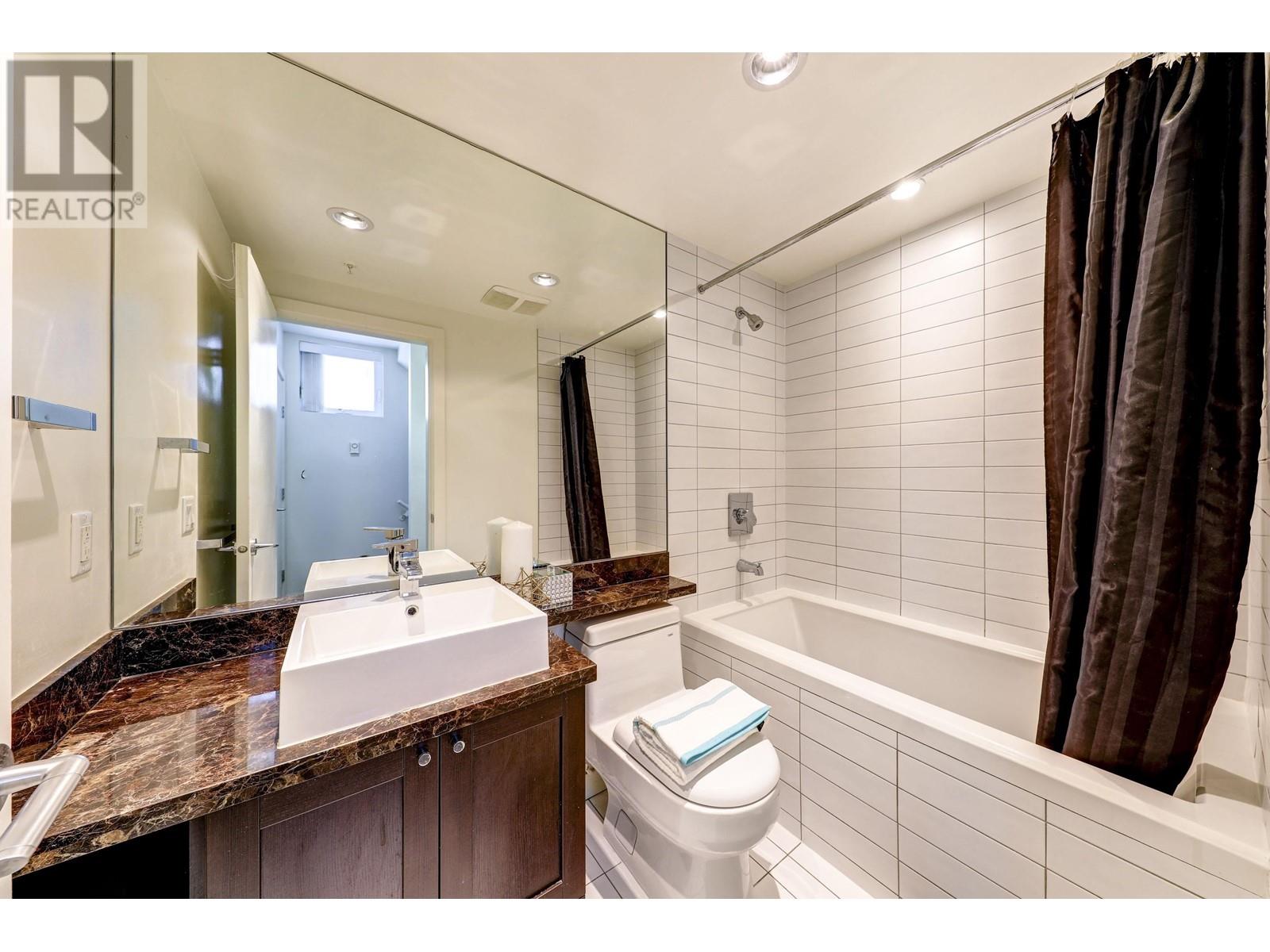 Listing Picture 34 of 34 : 4858 ELDORADO MEWS, Vancouver / 溫哥華 - 魯藝地產 Yvonne Lu Group - MLS Medallion Club Member