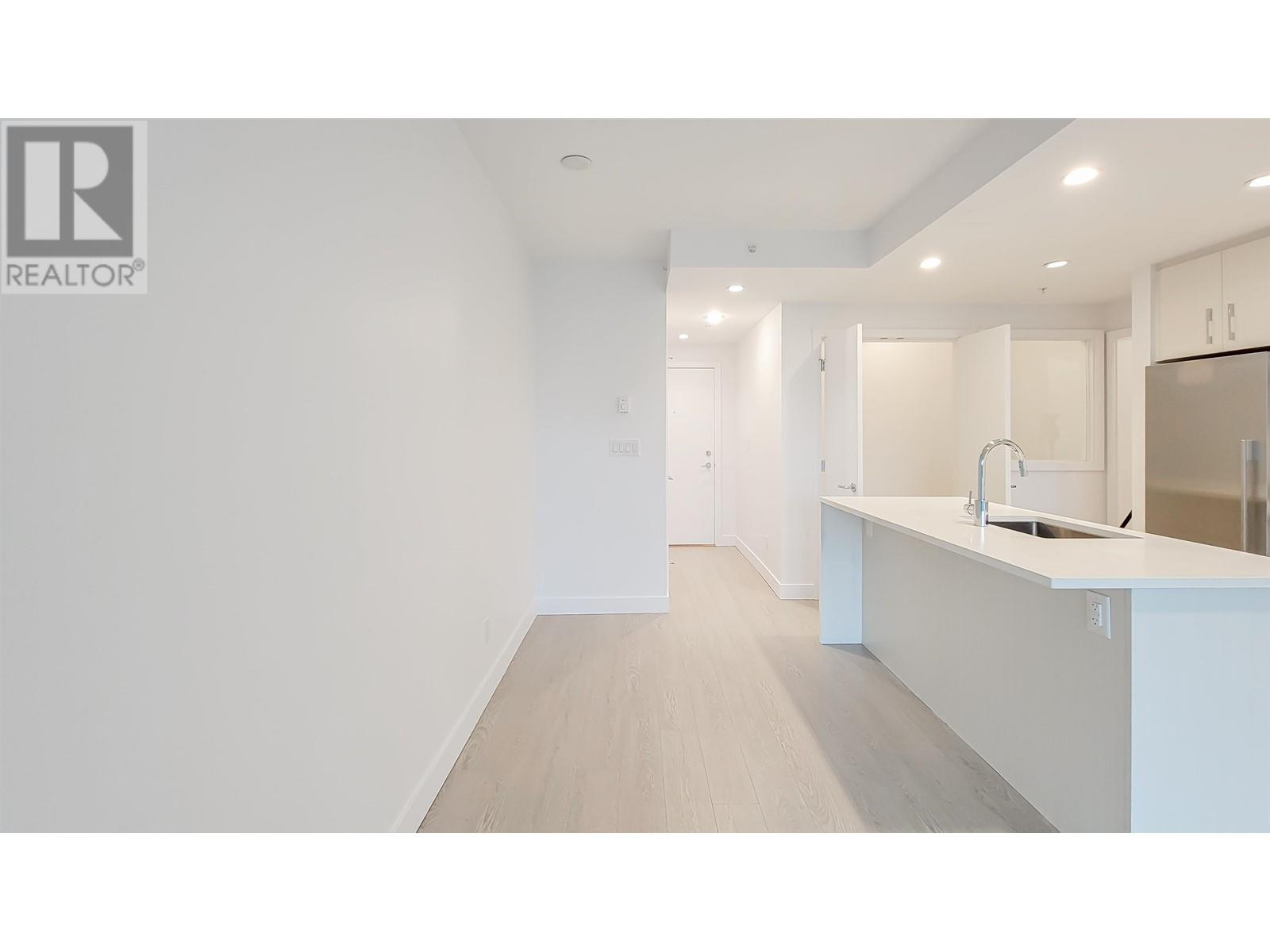 1005 518 Whiting Way, Coquitlam, British Columbia  V3J 0H7 - Photo 3 - R2952735