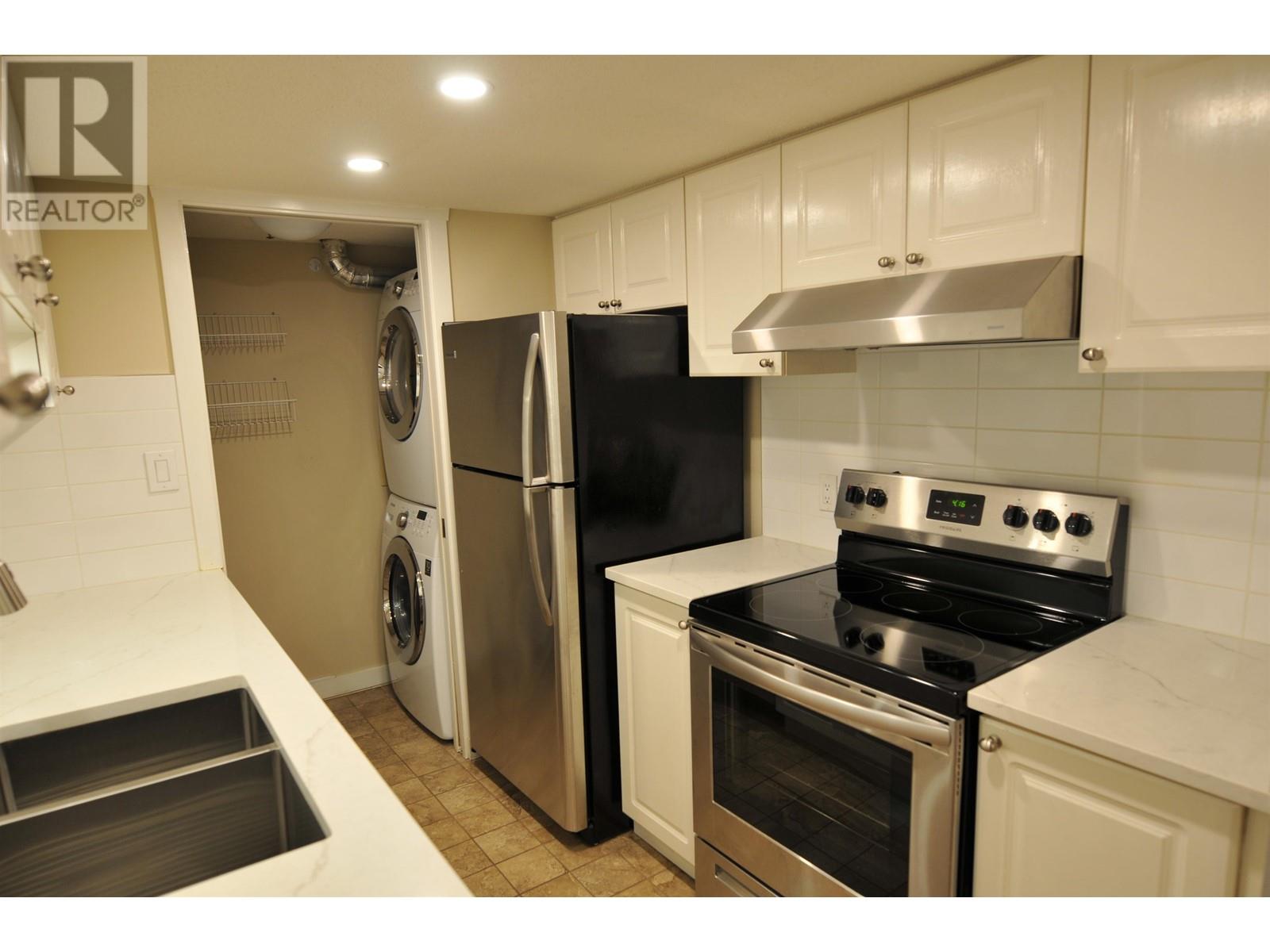 203 3709 Pender Street, Burnaby, British Columbia  V5C 2L2 - Photo 6 - R2954277