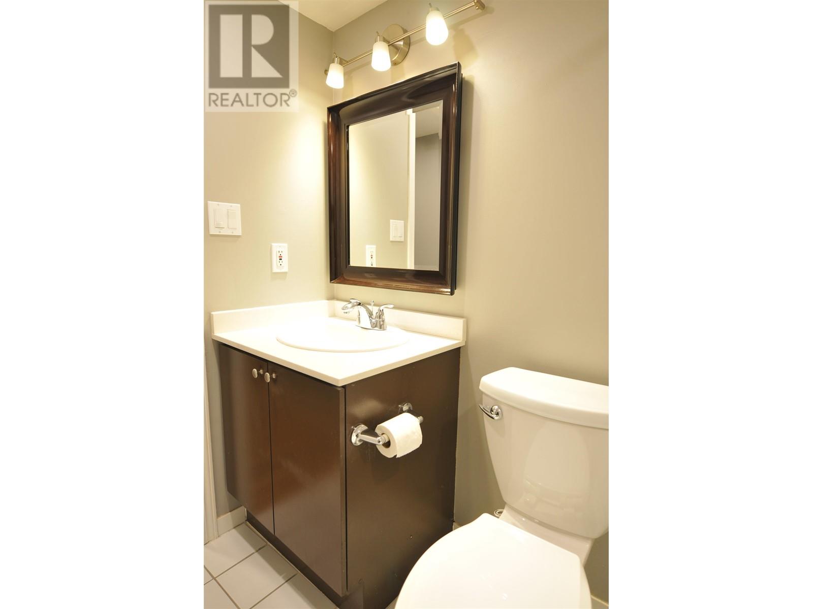 203 3709 Pender Street, Burnaby, British Columbia  V5C 2L2 - Photo 10 - R2954277