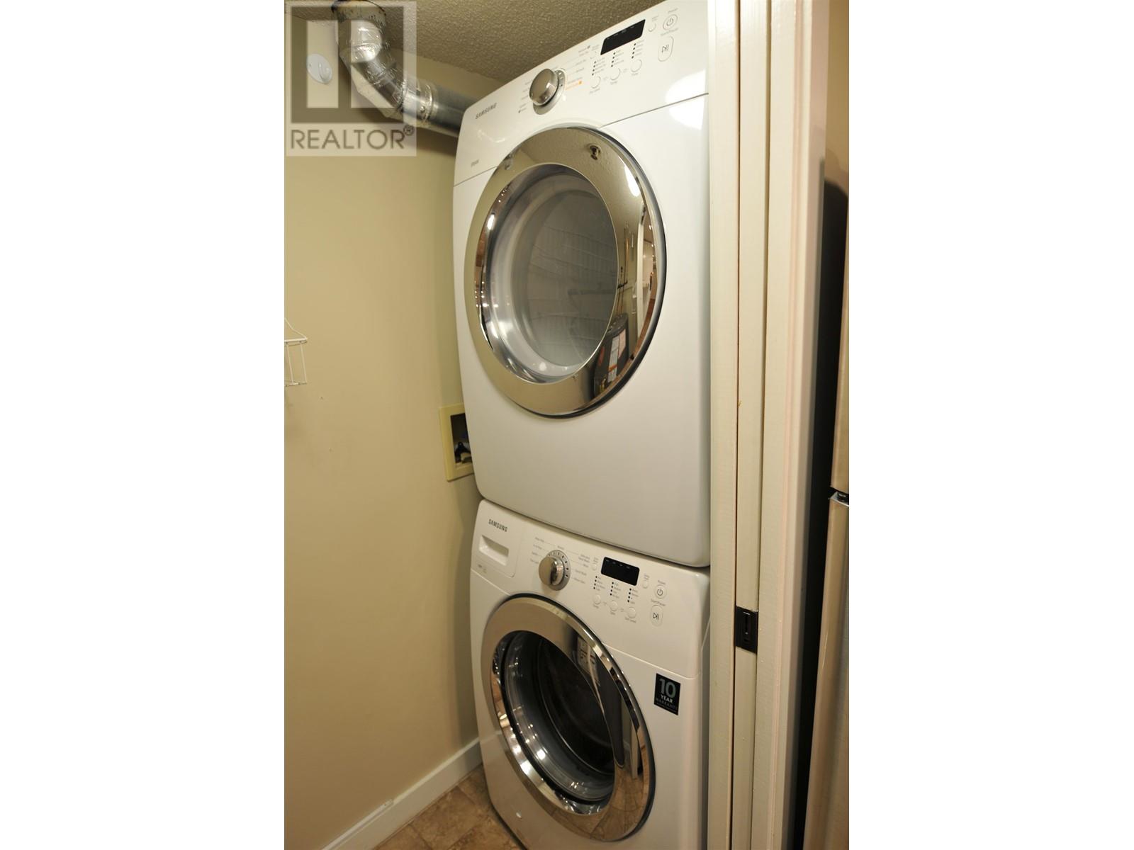 203 3709 Pender Street, Burnaby, British Columbia  V5C 2L2 - Photo 8 - R2954277