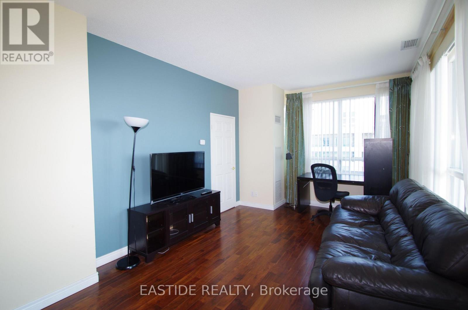 Ph206 - 23 Hollywood Avenue S, Toronto, Ontario  M2N 7L8 - Photo 5 - C11916462