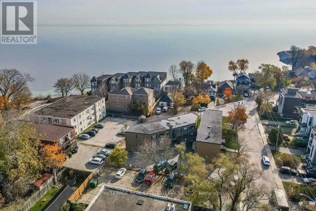 8 Lake Shore Drive, Toronto (New Toronto), Ontario  M8V 1Z1 - Photo 12 - W11916464