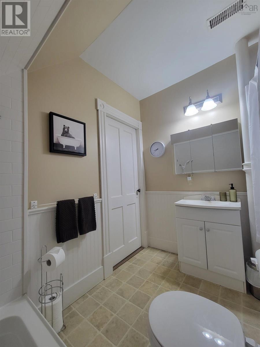 710 Main Street, Lawrencetown, Nova Scotia  B0S 1M0 - Photo 14 - 202500553