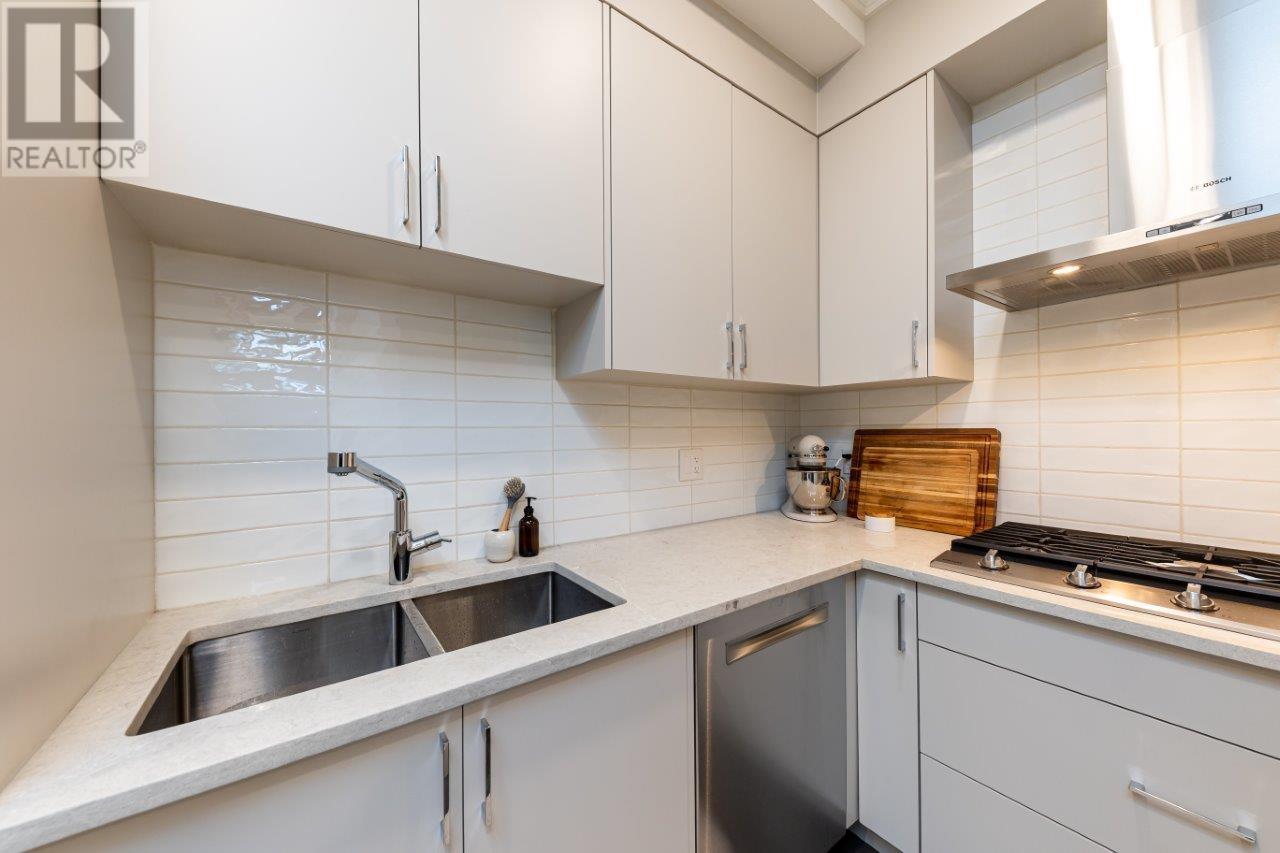 2706 W 2nd Avenue, Vancouver, British Columbia  V6K 1K3 - Photo 13 - R2953885