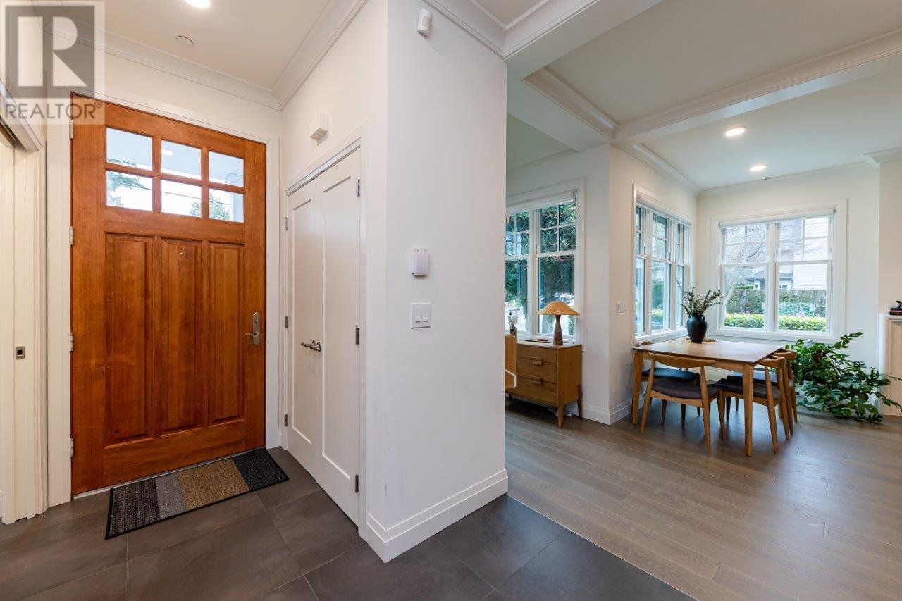2706 W 2nd Avenue, Vancouver, British Columbia  V6K 1K3 - Photo 3 - R2953885
