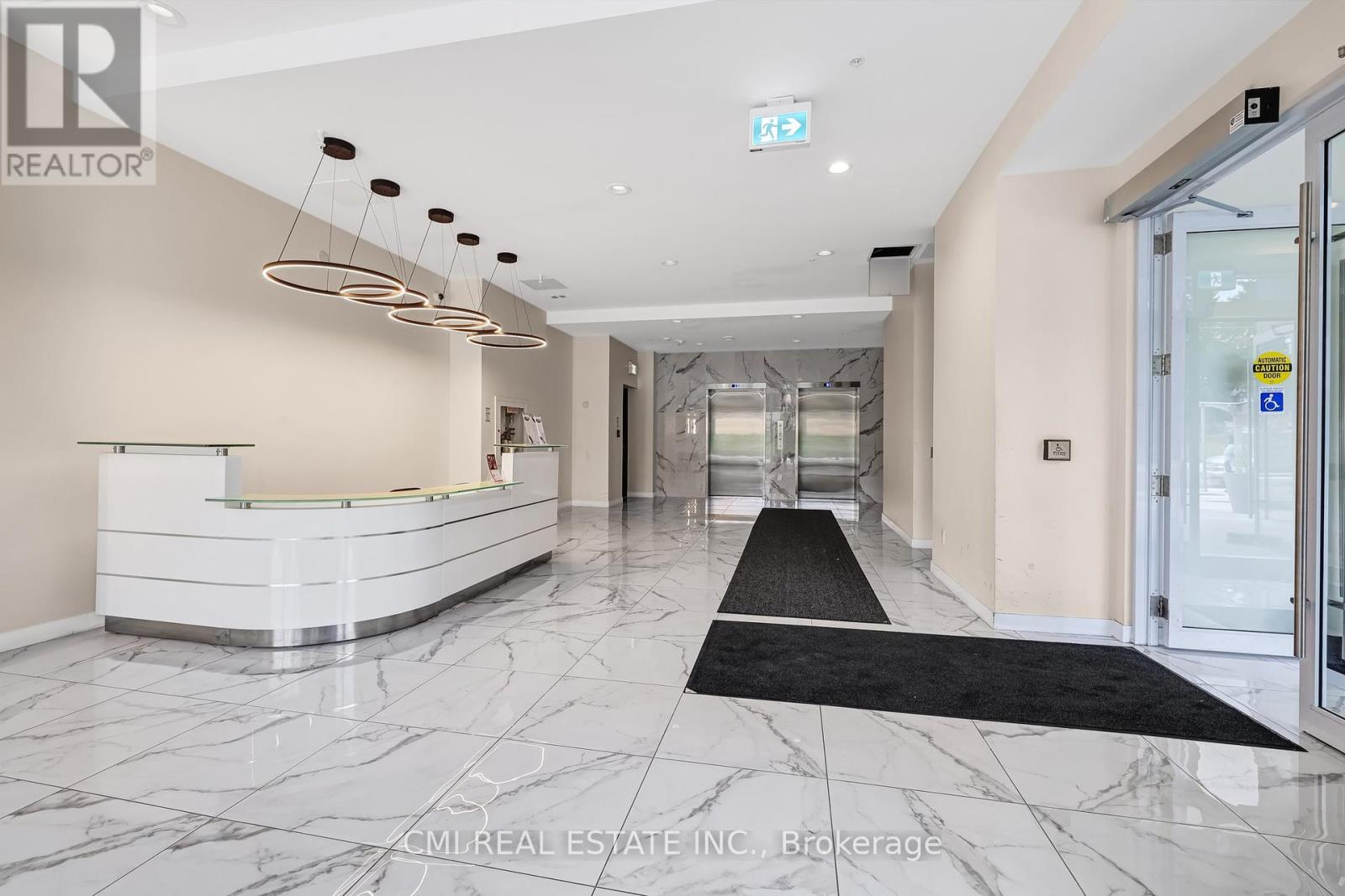 Property at 807 - 128 KING STREET image 2