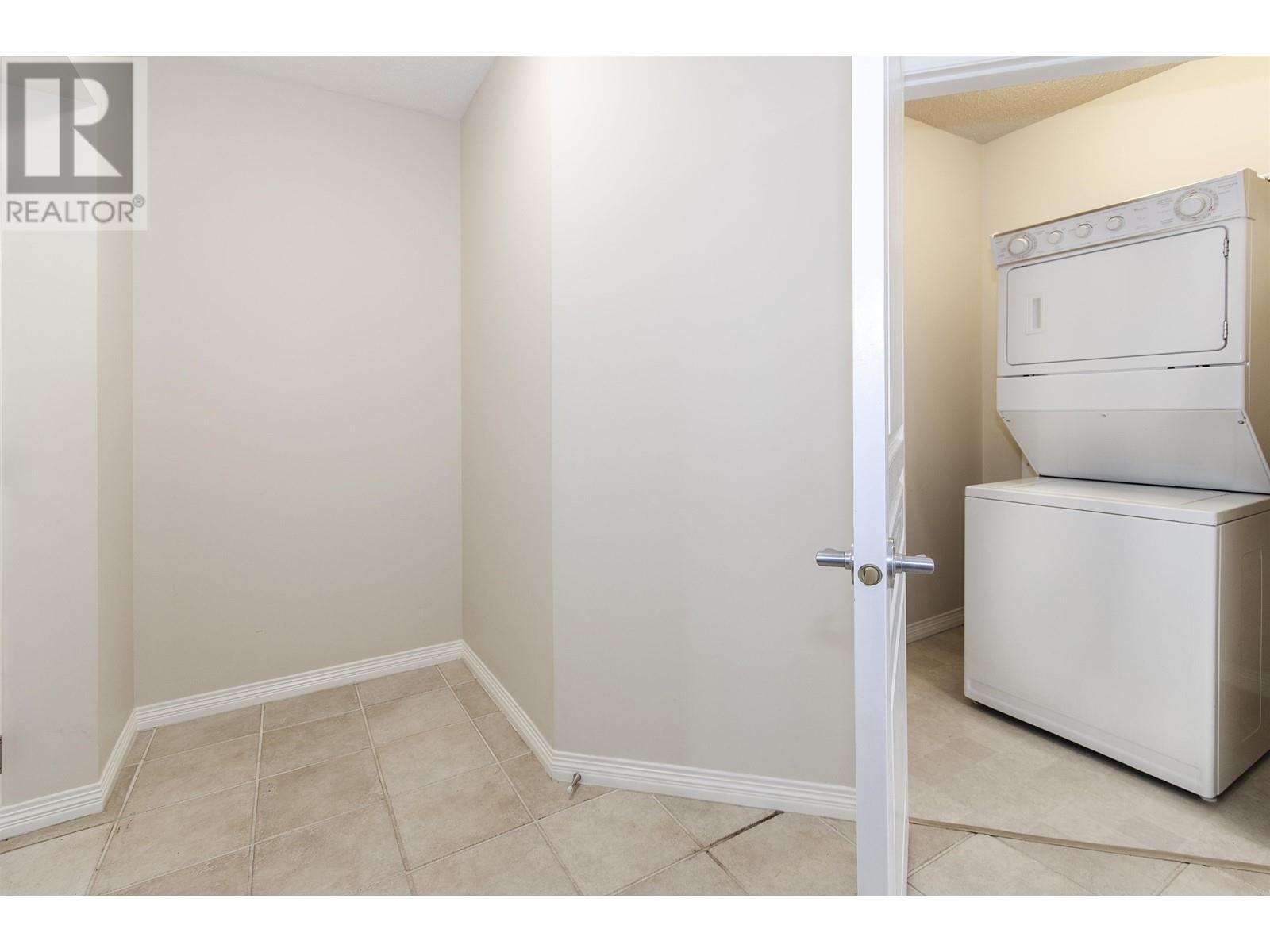 Listing Picture 14 of 26 : 1703 5639 HAMPTON PLACE, Vancouver / 溫哥華 - 魯藝地產 Yvonne Lu Group - MLS Medallion Club Member