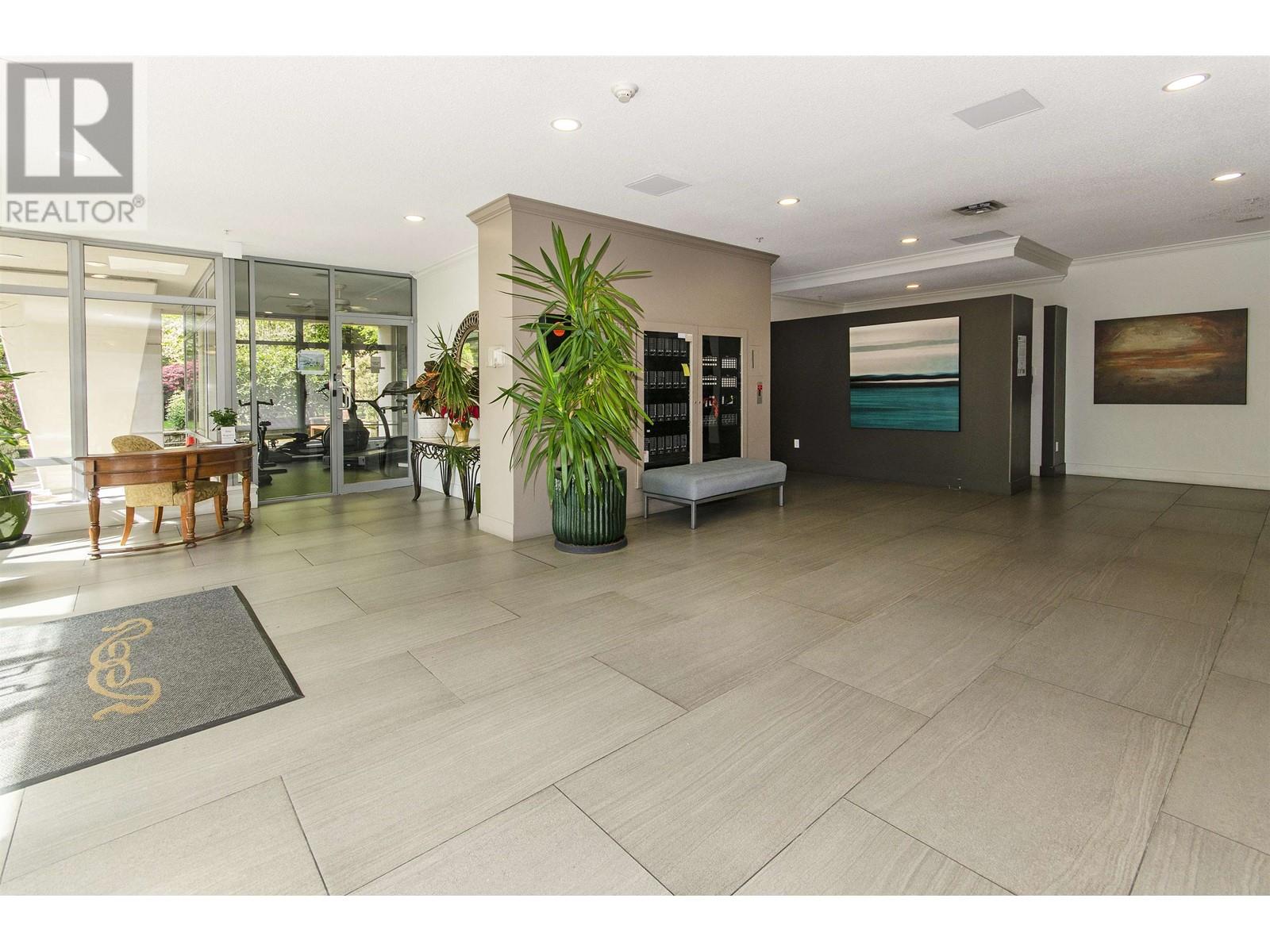 Listing Picture 9 of 26 : 1703 5639 HAMPTON PLACE, Vancouver / 溫哥華 - 魯藝地產 Yvonne Lu Group - MLS Medallion Club Member