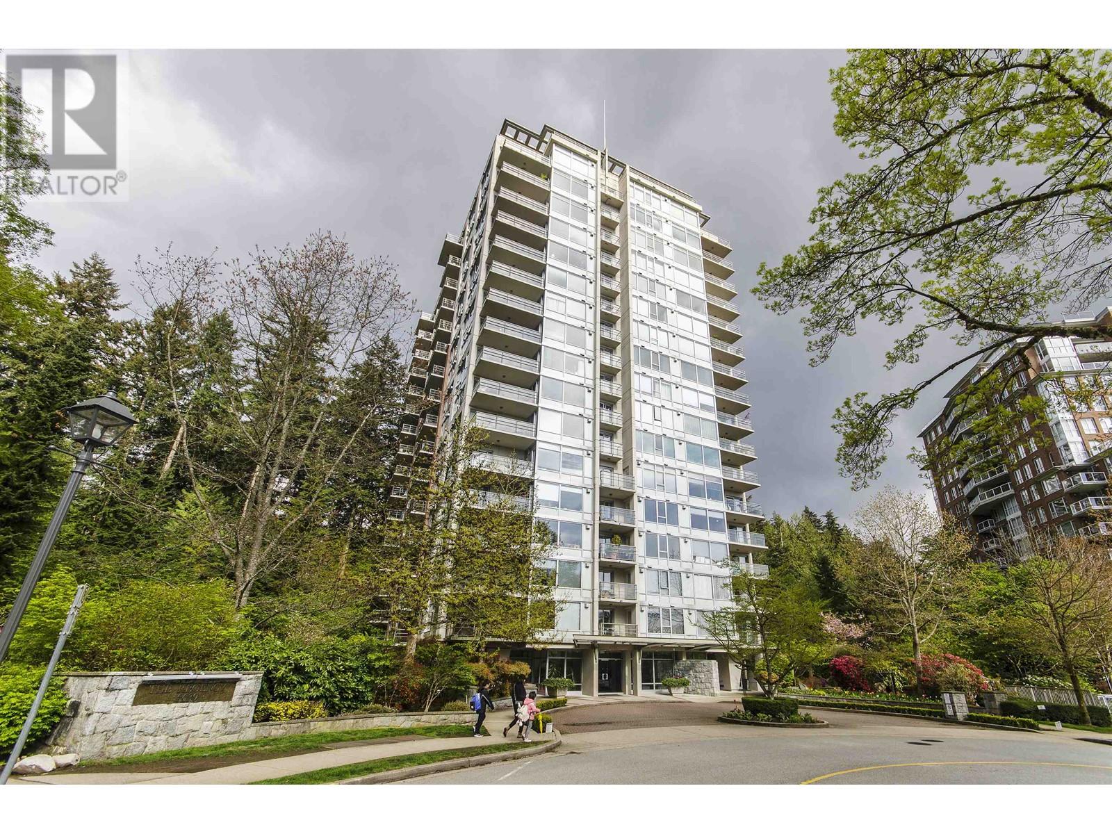 Listing Picture 2 of 26 : 1703 5639 HAMPTON PLACE, Vancouver / 溫哥華 - 魯藝地產 Yvonne Lu Group - MLS Medallion Club Member