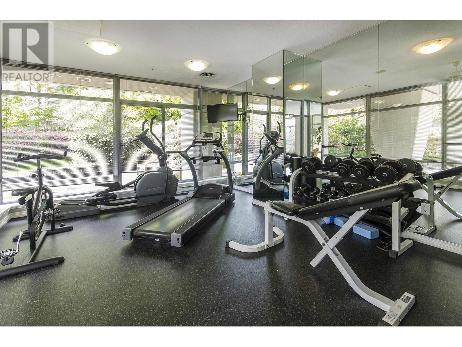 Listing Picture 12 of 26 : 1703 5639 HAMPTON PLACE, Vancouver / 溫哥華 - 魯藝地產 Yvonne Lu Group - MLS Medallion Club Member