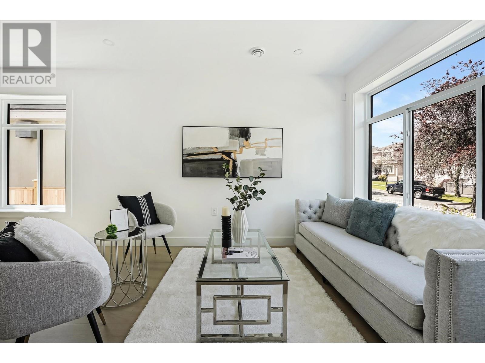 Property at 2262 NEWPORT AVENUE image 3