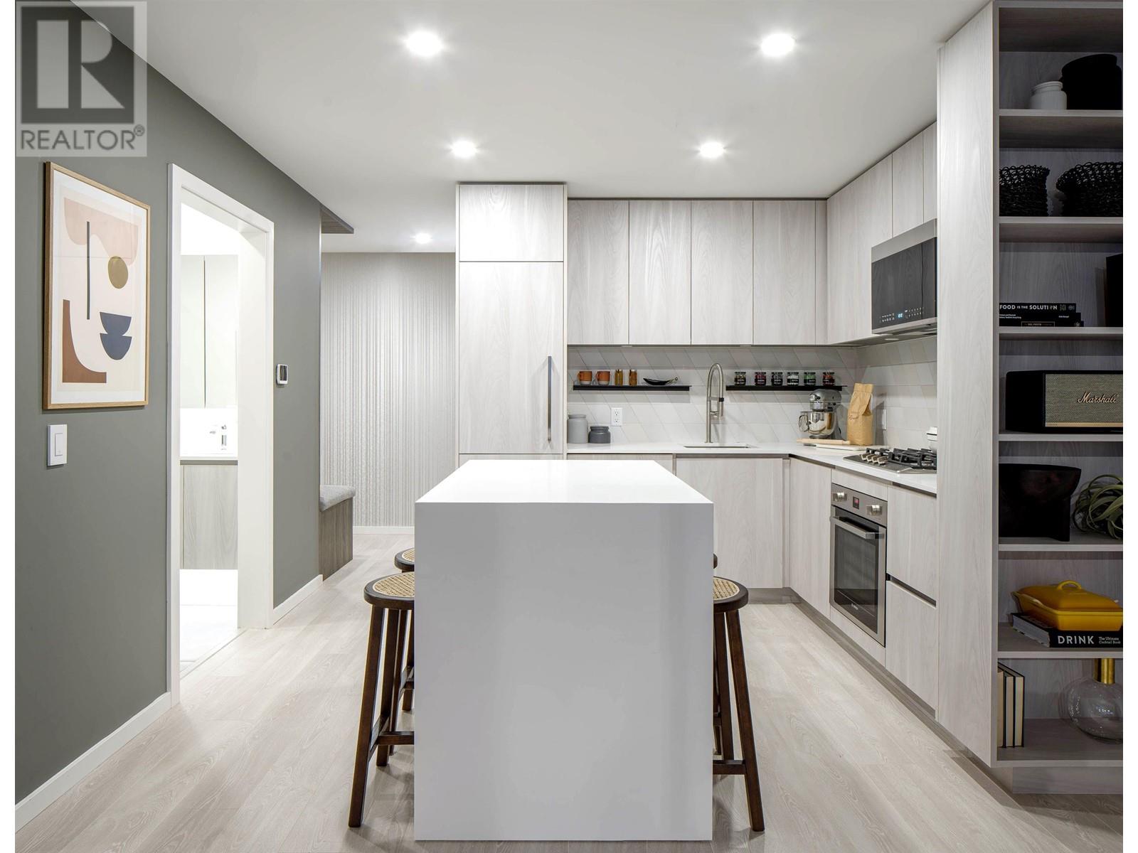 Listing Picture 9 of 24 : 405 3264 VANNESS AVENUE, Vancouver / 溫哥華 - 魯藝地產 Yvonne Lu Group - MLS Medallion Club Member