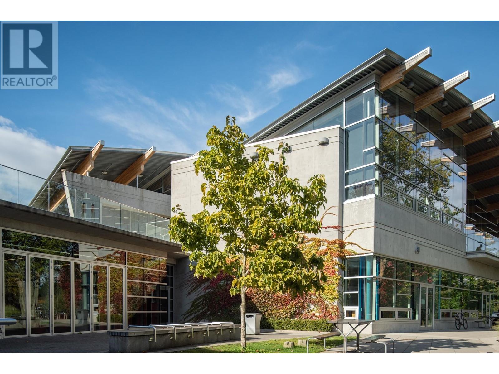 Listing Picture 21 of 30 : 403 3264 VANNESS AVENUE, Vancouver / 溫哥華 - 魯藝地產 Yvonne Lu Group - MLS Medallion Club Member