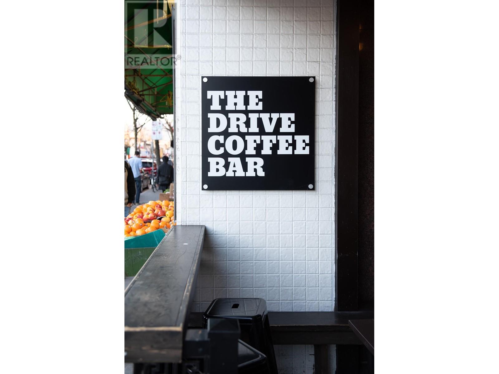 Listing Picture 25 of 30 : 403 3264 VANNESS AVENUE, Vancouver / 溫哥華 - 魯藝地產 Yvonne Lu Group - MLS Medallion Club Member