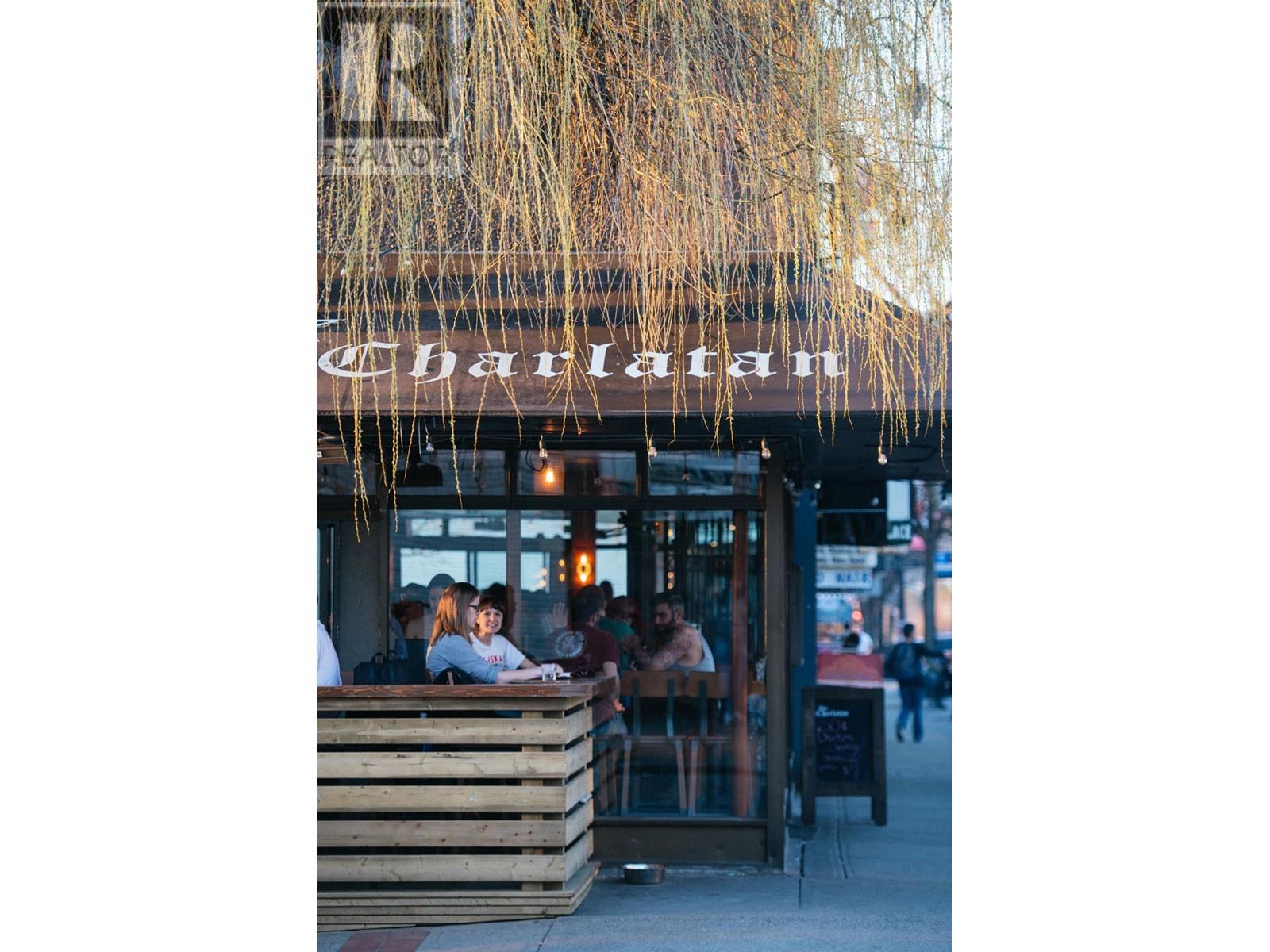 Listing Picture 26 of 30 : 403 3264 VANNESS AVENUE, Vancouver / 溫哥華 - 魯藝地產 Yvonne Lu Group - MLS Medallion Club Member