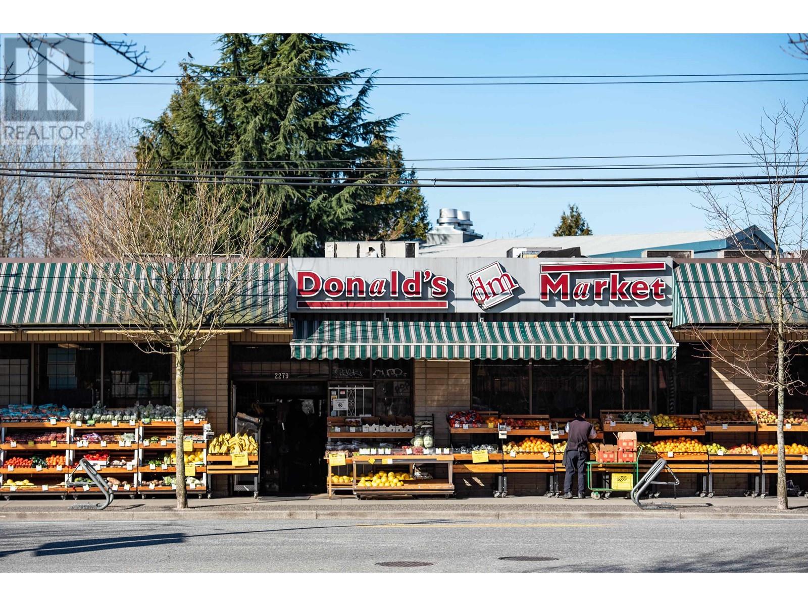 Listing Picture 29 of 30 : 403 3264 VANNESS AVENUE, Vancouver / 溫哥華 - 魯藝地產 Yvonne Lu Group - MLS Medallion Club Member