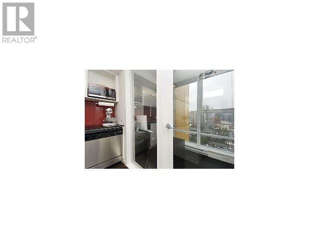 3205 111 W GEORGIA STREET