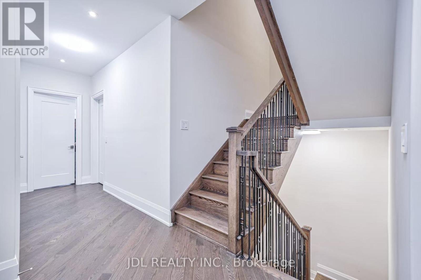 Room 2d - 133 Hillsview Drive, Richmond Hill, Ontario  L4C 2R4 - Photo 8 - N11916618