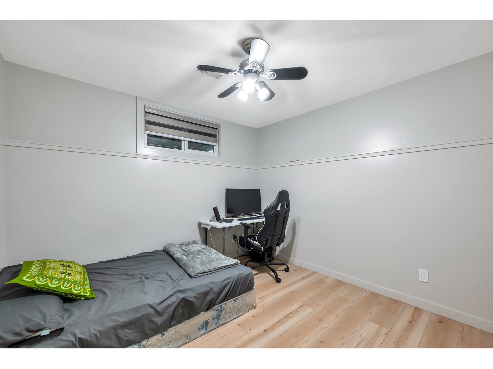 32942 Banff Place, Abbotsford, British Columbia  V2S 7B1 - Photo 31 - R2952564