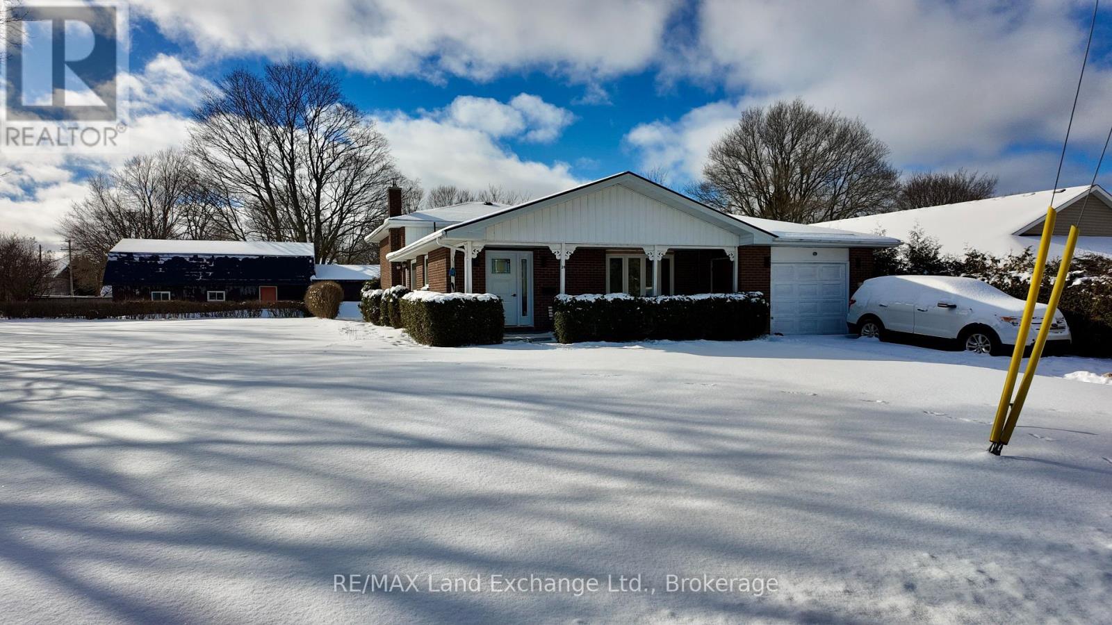 24 Stanley Street, Kincardine, Ontario  N0G 2T0 - Photo 2 - X11916718