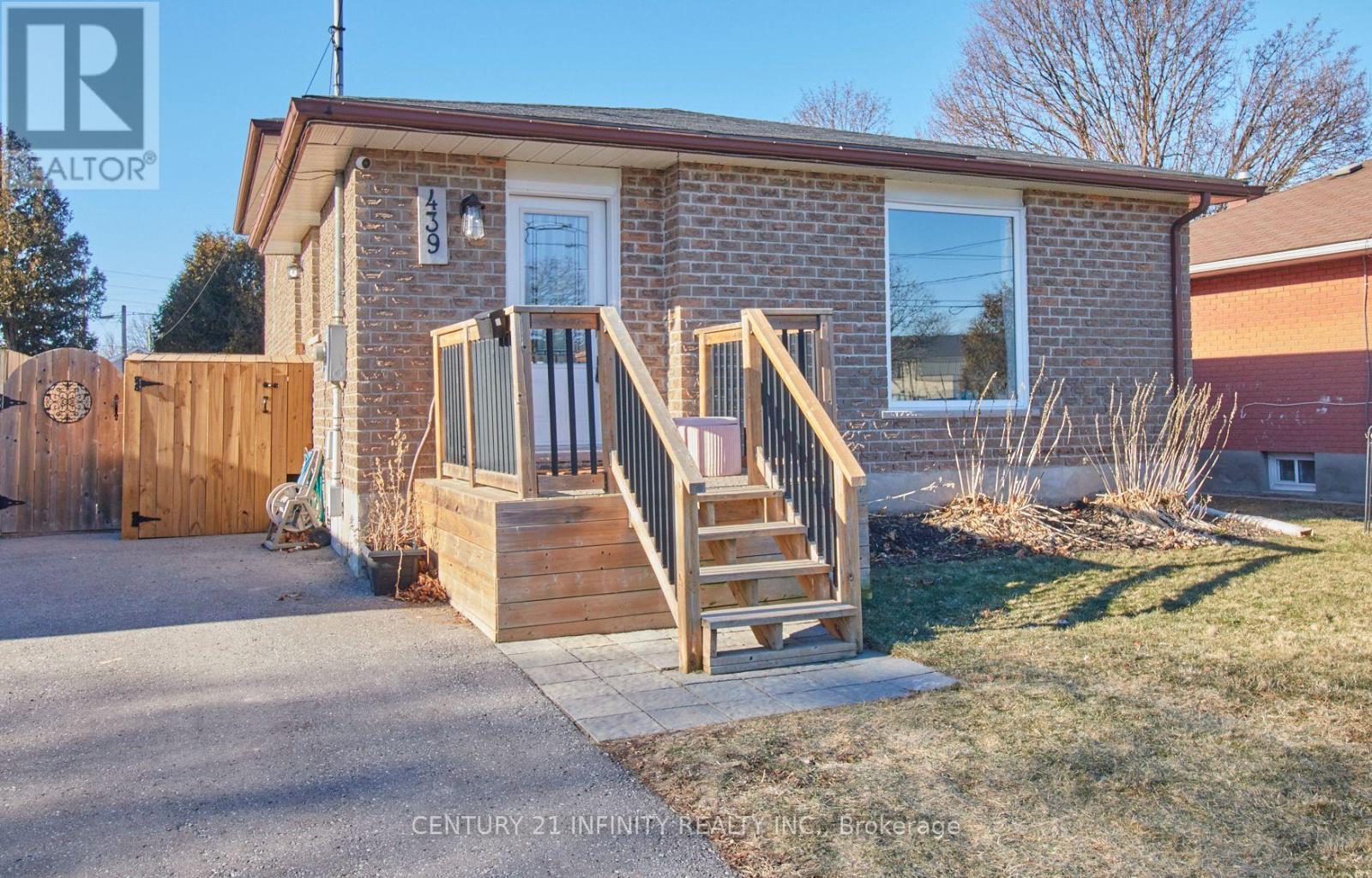 439 Campbell Street, Cobourg, Ontario  K9A 4C3 - Photo 2 - X11916764