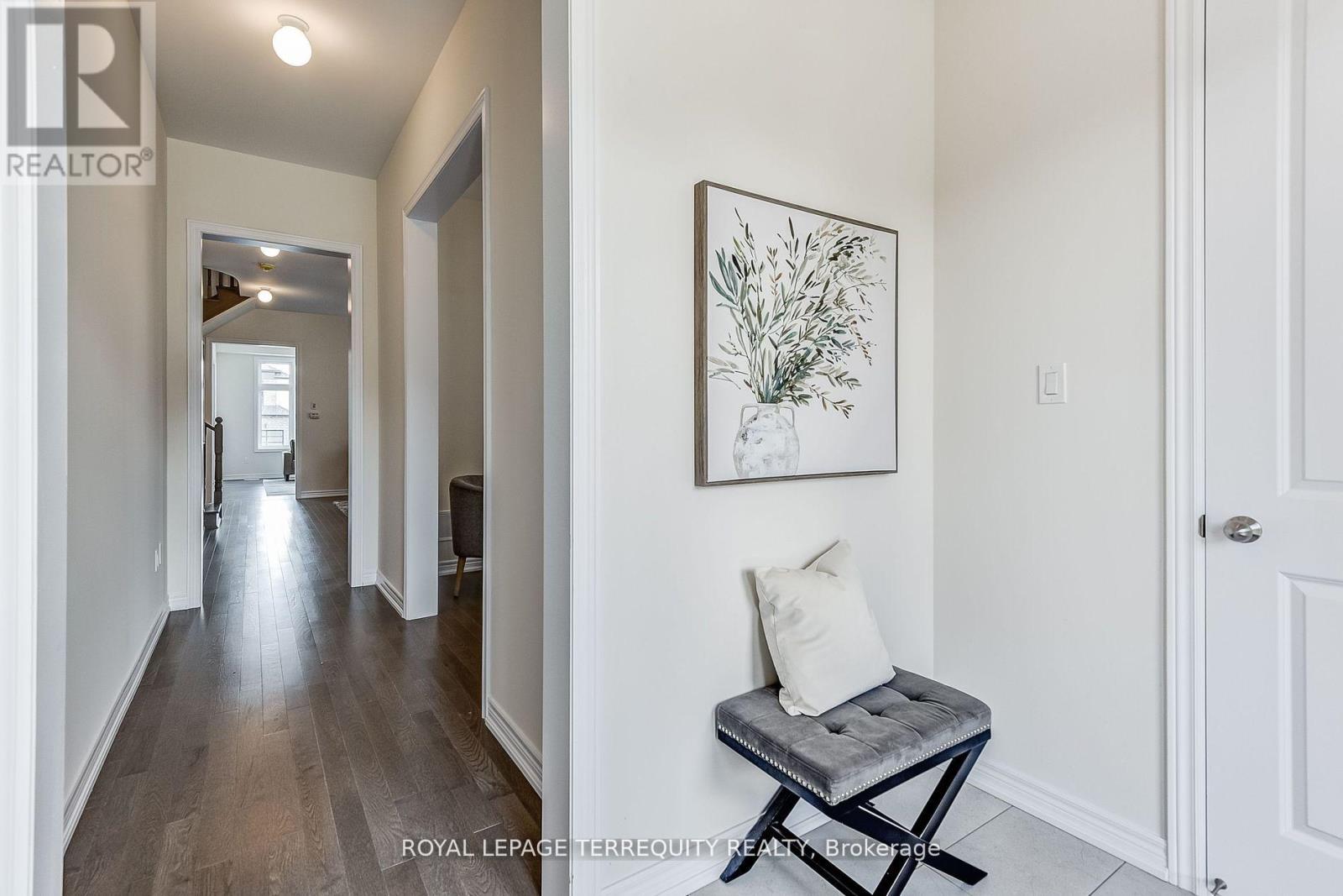 Property at 302 WESMINA AVENUE W image 4