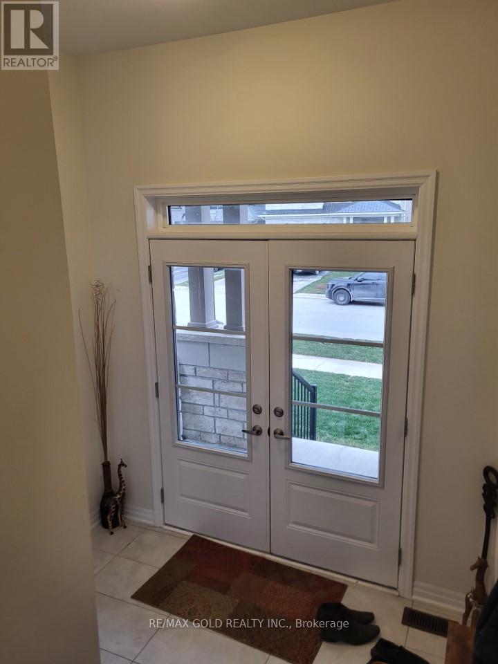Property at 94 ED EWERT AVENUE image 4