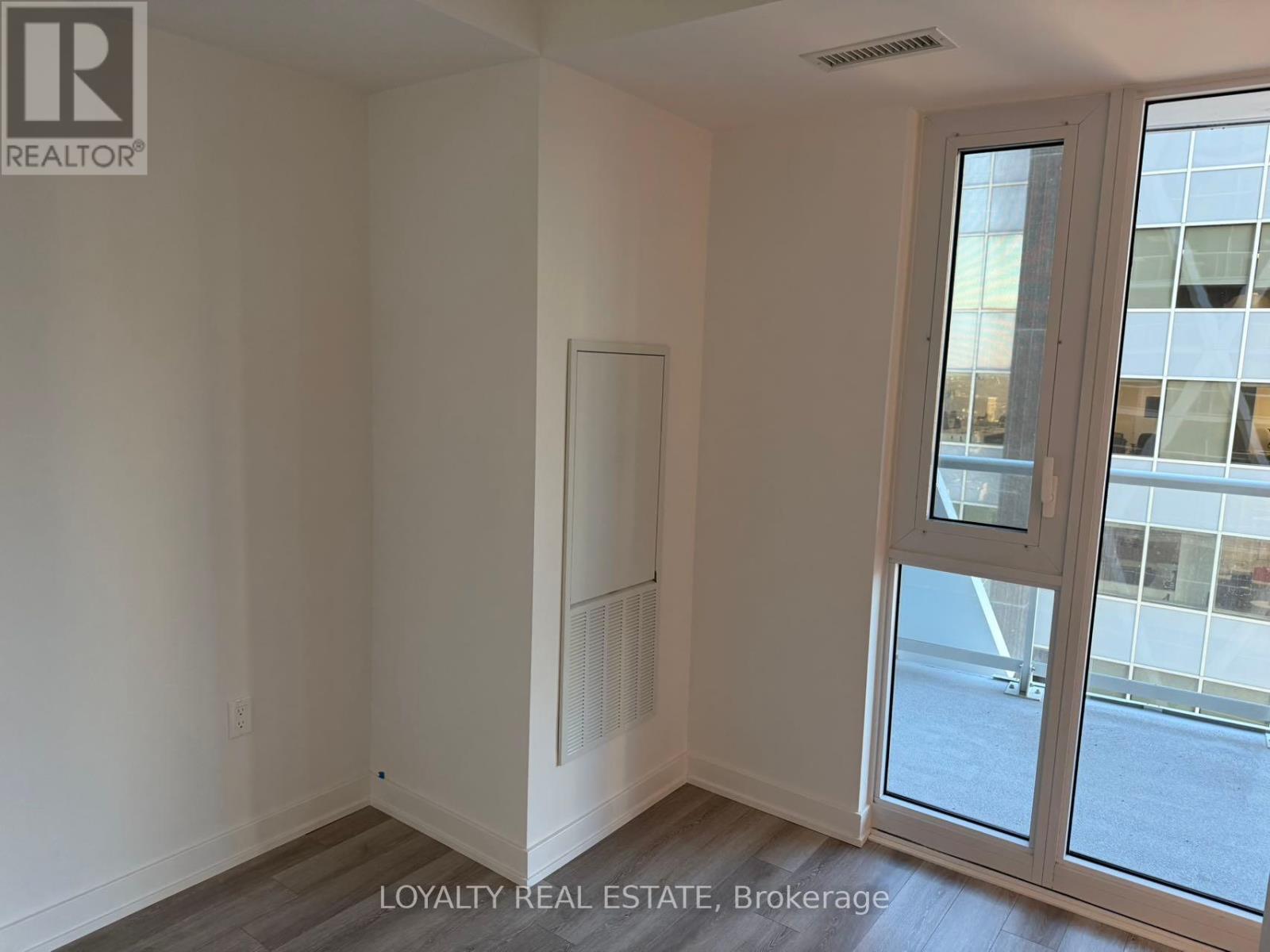 2713 - 230 Simcoe Street, Toronto, Ontario  M5T 1T4 - Photo 3 - C11916998