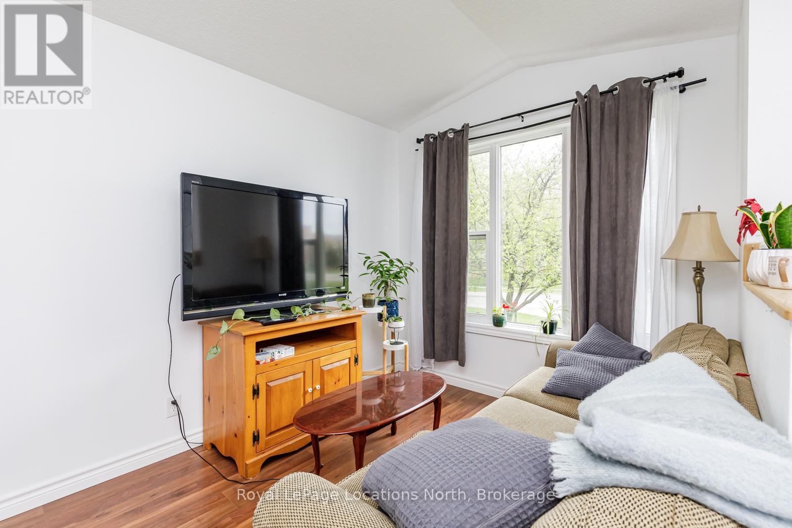 51 Raglan Street, Collingwood, Ontario  L9Y 4Y6 - Photo 6 - S11917016