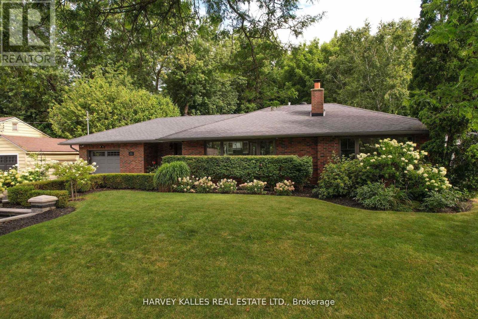 Property at 226 NAPIER STREET image 3